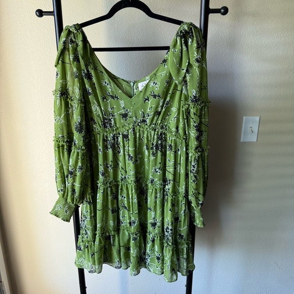 Cinq à Sept Green Floral Long Sleeve Dress - Picture 2 of 4